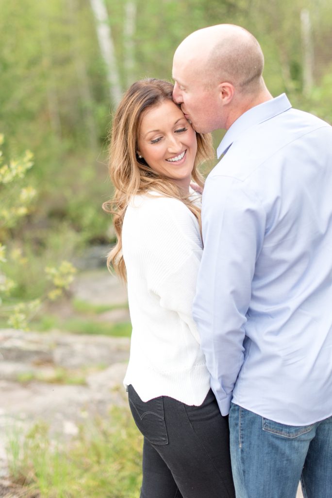 A rainy day engagement session at the Cascades