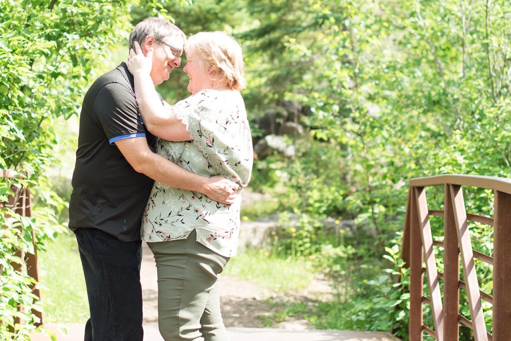 A sunny summer Thunder Bay engagement session at the Cascades